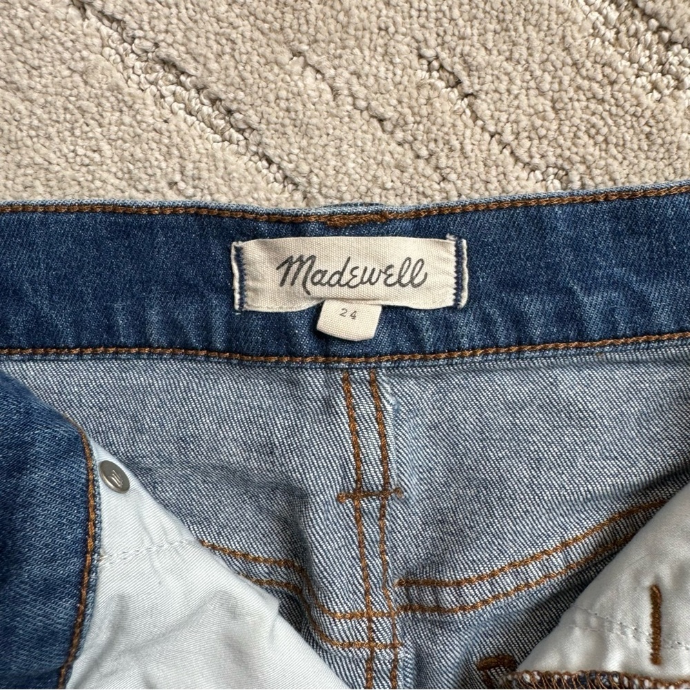 ✨ Madewell Stretch Denim Straight Mini Skirt: Step-Hem Edition - Picture 7 of 12